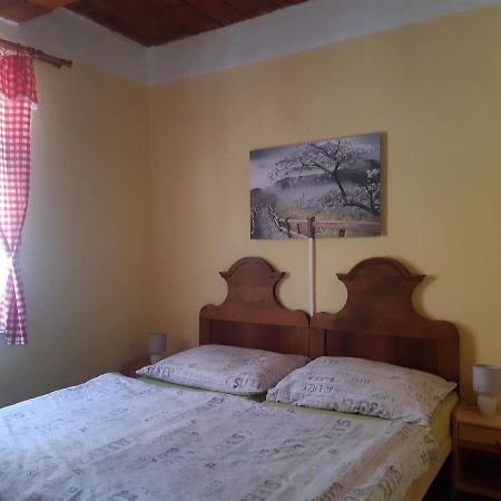 Apartment Romanticka Chalupa Štrba Exteriör bild